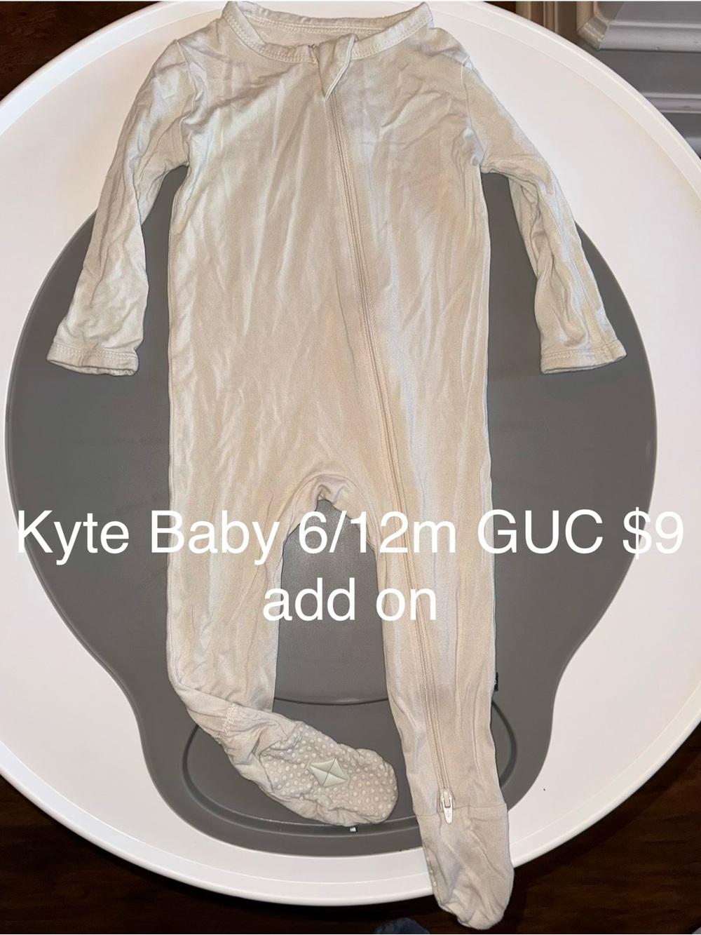 Kyte BABY Cream Zip Front Long Sleeve Bamboo Footed One-Piece